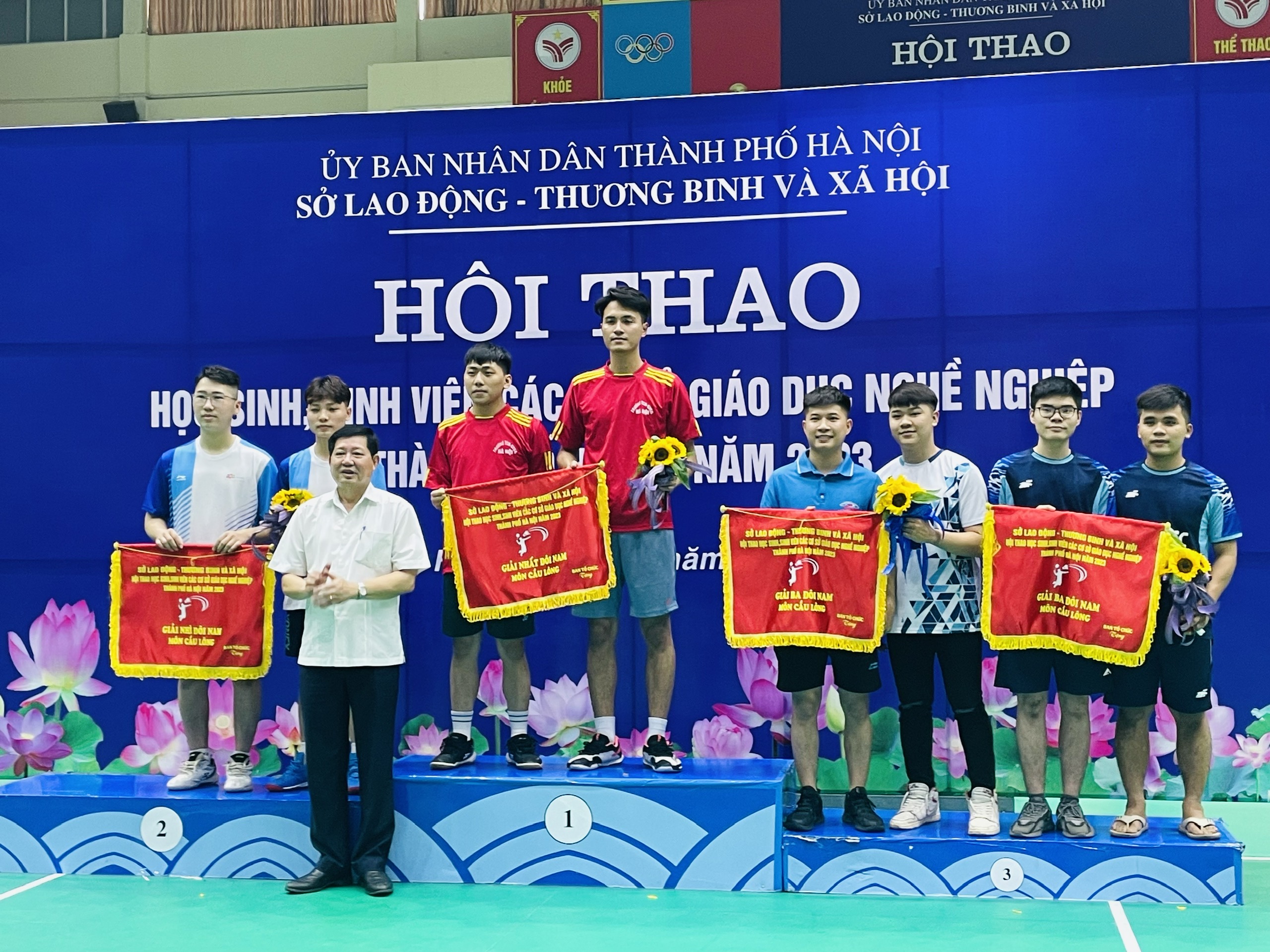 Lễ trao giải Hội thao học sinh, sinh viên các cơ sở giáo dục nghề nghiệp Hà Nội năm 2023